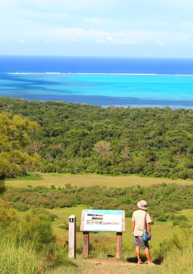 Point de vue sur la faille aux requins Domaine de Déva - Bourail