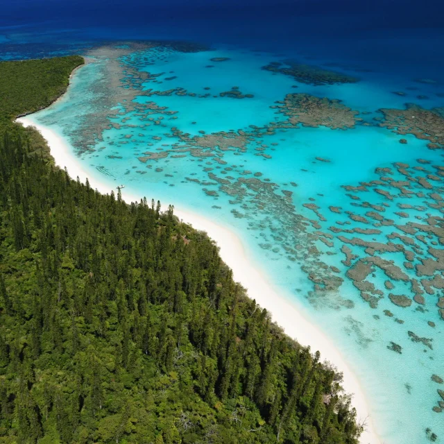 Plage de l'îlot Brosse - île des pins