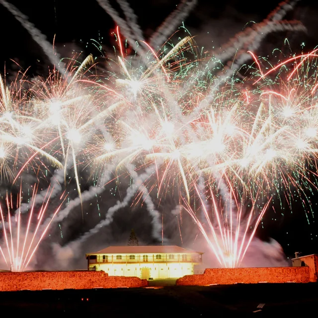 son-lumiere-final-fort-teremba-moindou-tdt.jpg