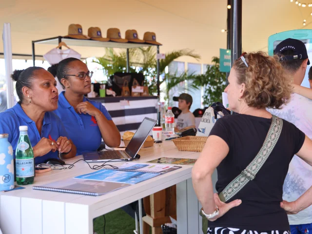 Conseillers en séjour de Sud Tourisme pendant la Groupama Race 2025